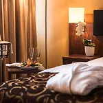 Avalon & Conferences Hotel