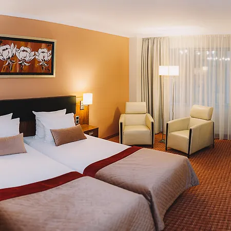 Avalon & Conferences Готель 4*