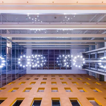 아발론 호텔 리가