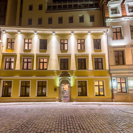 Avalon & Conferences 4*