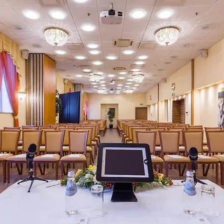 מלון Avalon & Conferences 4*