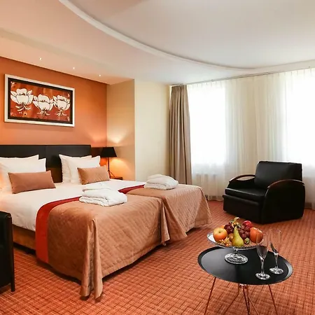 Avalon & Conferences 4* ריגה