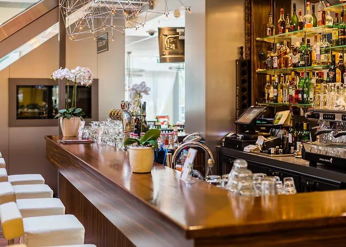 Avalon Hotel&conferences 4*