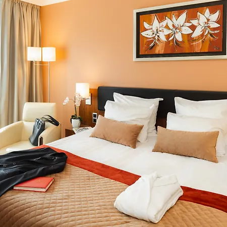 Avalon & Conferences Hotel