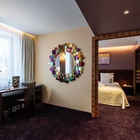 Avalon & Conferences Hotel 4*