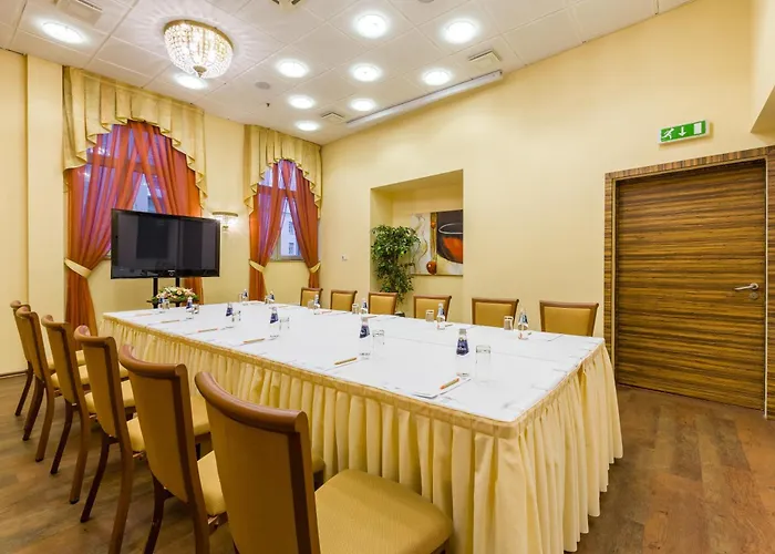 Avalon & Conferences Hotel 4*